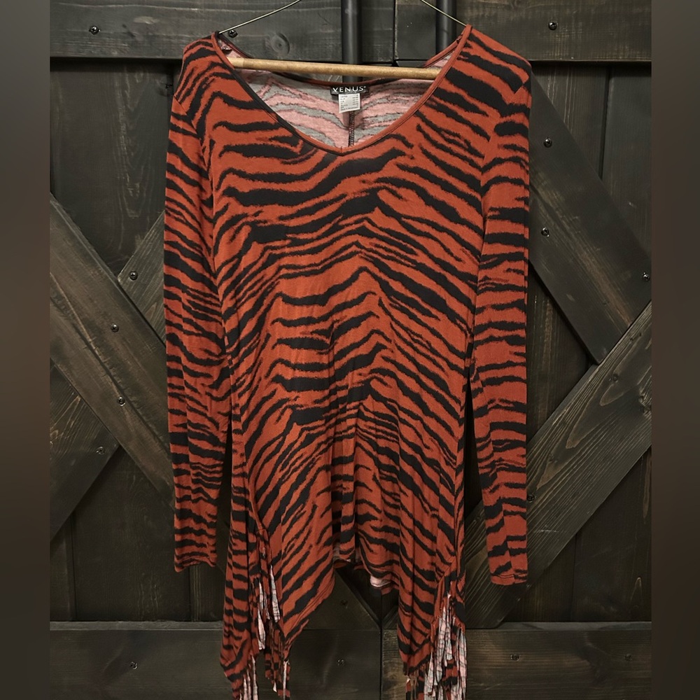 Venus Women's Top Asymmetrical Tunic Tiger Stripes V-neck Top Blouse Size Small